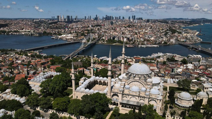 turkiyede-yasamaq-isteyenlere-sad-xeber-qayda-deyisdi-1698567666