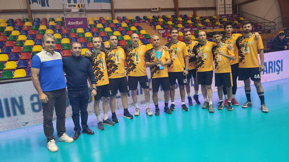 fhn-voleybolculari-cempion-oldu-1734289855