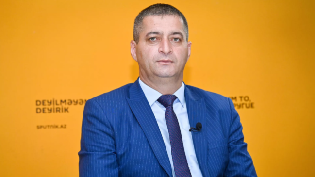 emin-emrullayev-tehsil-ictimaiyyetinde-sifira-dusen-nufuzunu-berpa-etmek-isteyir-tehsil-eksperti-1739280401