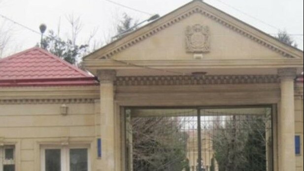 azerbaycanda-bu-universitetin-binasi-sokulecek-1743781208