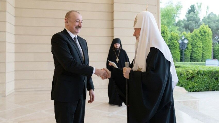 ilham-eliyev-kirill-ile-gorusdu-fotoyenilendi-1746341179