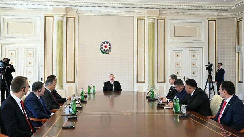 ilham-eliyev-qebul-kecirdi-1747984000