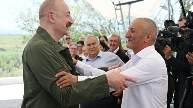 Prezidentin Xocalı sakinləri ilə səmimi söhbəti: “Gərək gücün və yumruğun olsun” – VİDEO