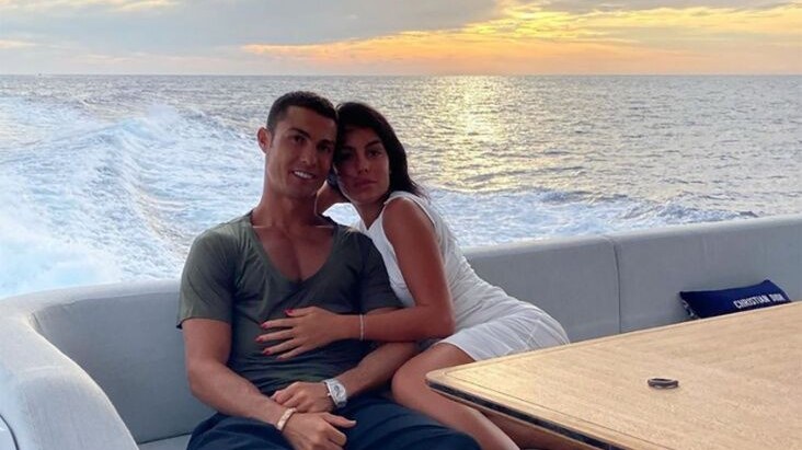 ronaldo-corcinaya-nehayet-evlilik-teklifi-etdi-foto-1754938773